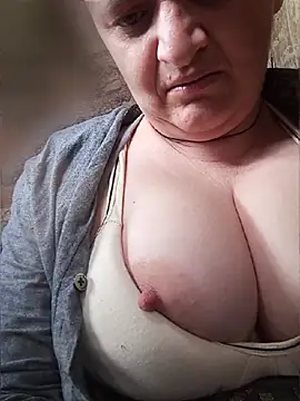 Snapshot of AnabelBexley chatting on 04/14/26, 06:07 AnabelBexley online show from 04/14/26, 06:07