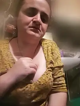 Snapshot of AnabelBexley chatting on 04/08/26, 11:01 AnabelBexley online show from 04/08/26, 11:01