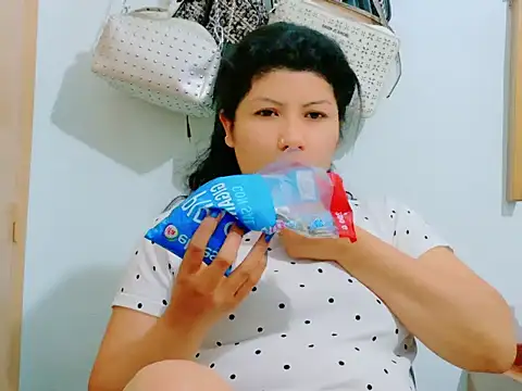 MojaditPussy online show from 05/13/26, 06:15