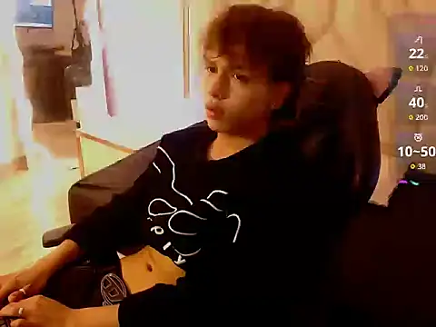 Snapshot of Elian_tay chatting on 04/12/26, 11:24 Elian tay online show from 04/12/26, 11:24