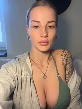 cocoj  online show from 04/11/26, 05:59