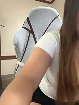 avasofiax online show from 04/09/26, 10:10