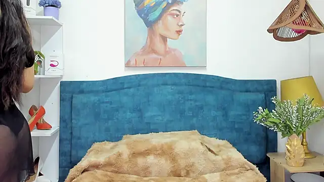 IsadoraVex online show from 05/05/26, 12:30