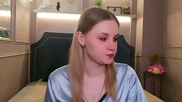 Molly Voses online show from 06/30/26, 08:53