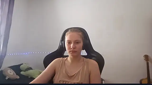 Snapshot of WesleyFrohling chatting on 04/11/26, 09:13 WesleyFrohling online show from 04/11/26, 09:13