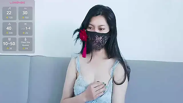 Snapshot of Lumi-ee chatting on 04/11/26, 02:19 Lumi-ee online show from 04/11/26, 02:19