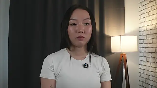 Snapshot of MicaelaCubr chatting on 04/08/26, 04:03 MicaelaCubr online show from 04/08/26, 04:03