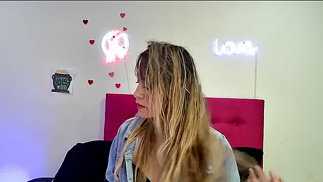 Lorena sweet33 online show from 04/16/26, 01:45