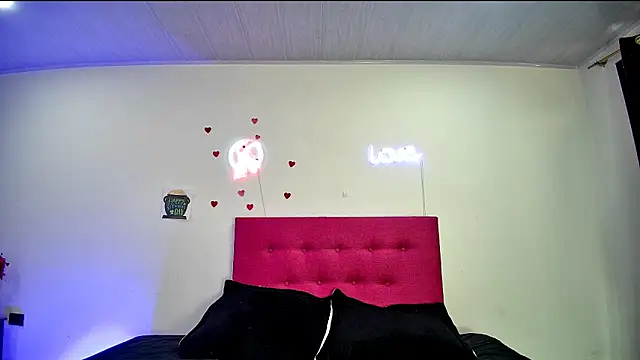 Lorena sweet33 online show from 04/10/26, 02:46