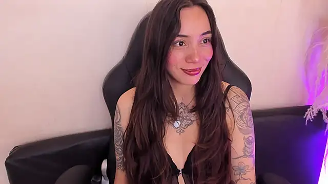 Cata Jonees online show from 04/23/26, 07:15