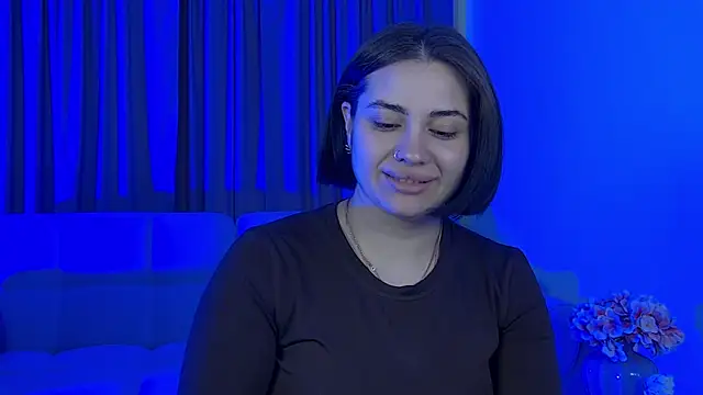 Snapshot of AdrianaToress chatting on 05/14/26, 05:26 AdrianaToress online show from 05/14/26, 05:26