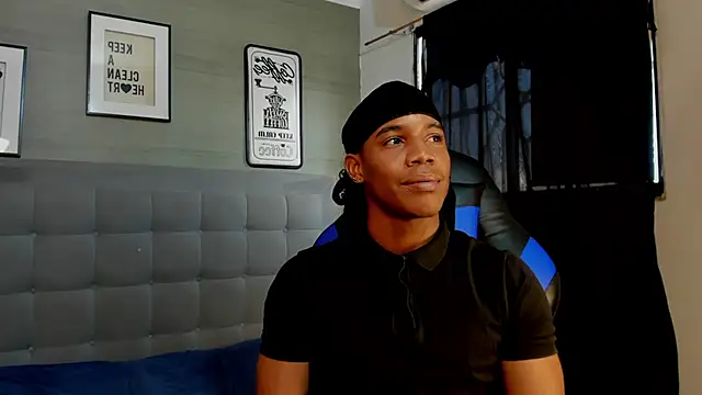 axel silva4 online show from 04/15/26, 12:32