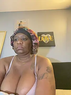 Snapshot of amberchill26 chatting on 07/16/26, 01:30 amberchill26 online show from 07/16/26, 01:30