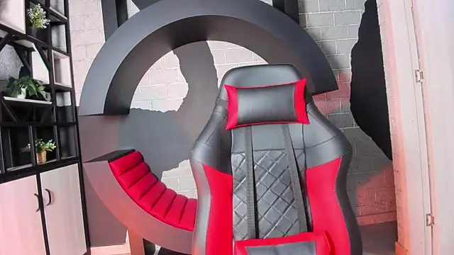 TINIFOX online show from 04/10/26, 02:46