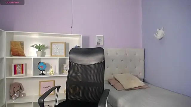 velveth noir online show from 04/14/26, 01:49