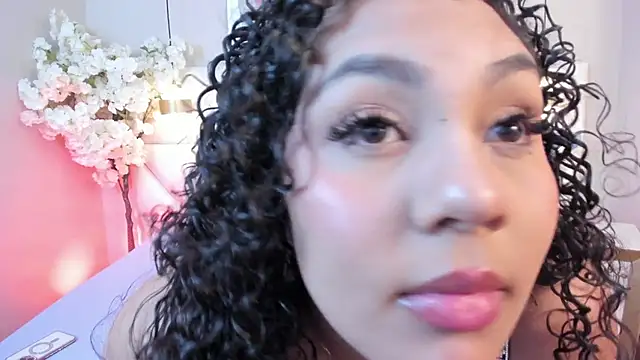 Claire Bonnie online show from 04/08/26, 08:21