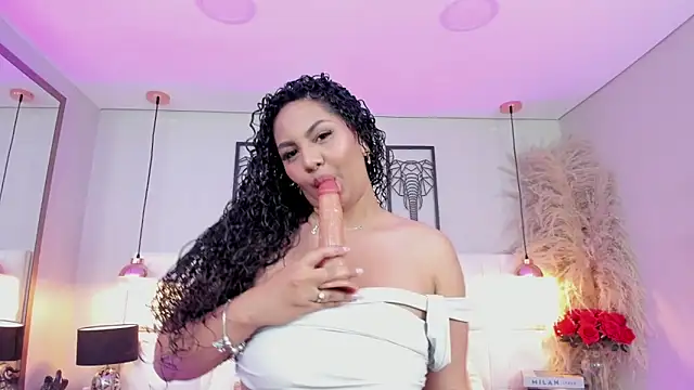 Claire Bonnie online show from 04/10/26, 08:38