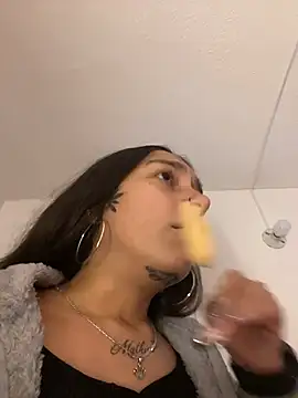 DulceLatinaxo online show from 07/04/26, 07:07