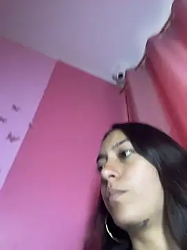 DulceLatinaxo online show from 04/15/26, 08:09