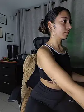 DulceLatinaxo online show from 07/10/26, 09:37