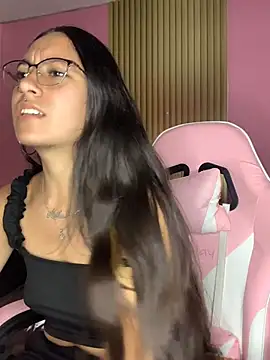 DulceLatinaxo online show from 06/25/26, 08:03