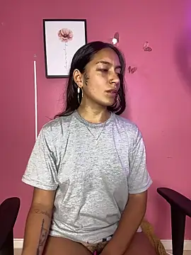 DulceLatinaxo online show from 05/01/26, 09:53