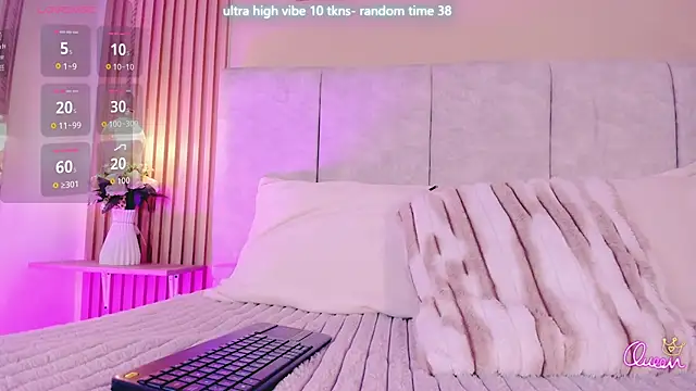 Snapshot of cherlyn_1 chatting on 07/11/26, 02:06 cherlyn 1 online show from 07/11/26, 02:06