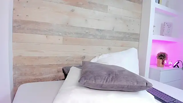 dulce glow  online show from 05/10/26, 02:26