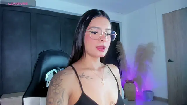 dulce glow  online show from 04/18/26, 02:36