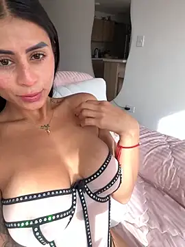 Snapshot of lunasex06 chatting on 04/07/26, 12:51 lunasex06 online show from 04/07/26, 12:51