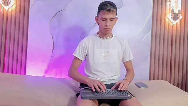 Ethanhot os online show from 04/06/26, 09:05