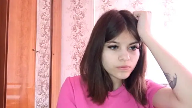 Mialikesun online show from 04/11/26, 10:08