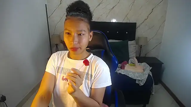 hasley cute online show from 05/05/26, 07:28