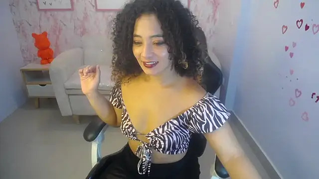 Brittany ch online show from 04/21/26, 08:04