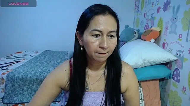 Tyna b online show from 07/28/26, 10:09
