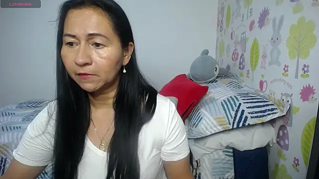 Tyna b online show from 06/19/26, 05:13