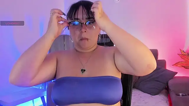 Snapshot of ross_lee chatting on 04/10/26, 08:38 ross lee online show from 04/10/26, 08:38