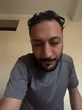 Snapshot of legende59 chatting on 04/11/26, 11:14 legende59 online show from 04/11/26, 11:14