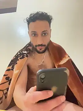 Snapshot of legende59 chatting on 04/13/26, 12:20 legende59 online show from 04/13/26, 12:20