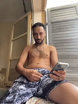 Snapshot of legende59 chatting on 06/28/26, 12:44 legende59 online show from 06/28/26, 12:44