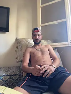 Snapshot of legende59 chatting on 06/19/26, 10:43 legende59 online show from 06/19/26, 10:43