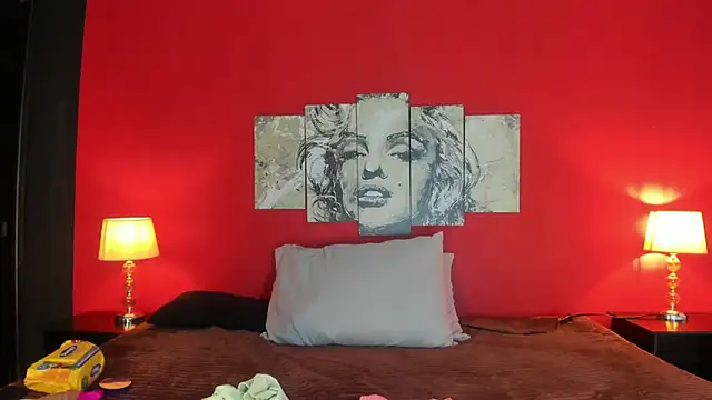 Snapshot of LucianaMadura1 chatting on 04/14/26, 06:13 LucianaMadura1 online show from 04/14/26, 06:13