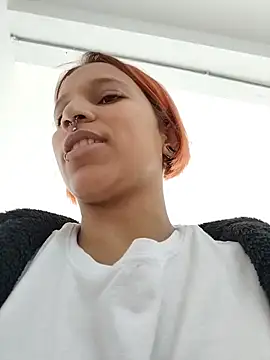 Mia 0-4 online show from 05/13/26, 04:03