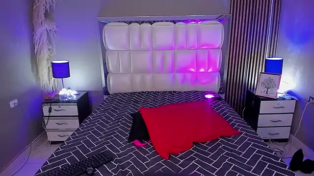 ROSELEI  online show from 04/12/26, 01:03