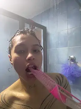 Snapshot of Dreanaa chatting on 04/11/26, 07:39 Dreanaa online show from 04/11/26, 07:39