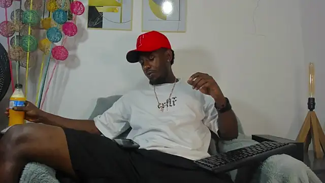 Snapshot of pipe_monstercock chatting on 05/11/26, 07:33 pipe monstercock online show from 05/11/26, 07:33