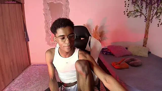 Snapshot of IamAndrey chatting on 06/11/26, 11:57 IamAndrey online show from 06/11/26, 11:57
