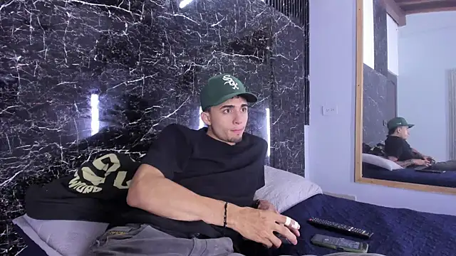 James-06 online show from 04/10/26, 11:17