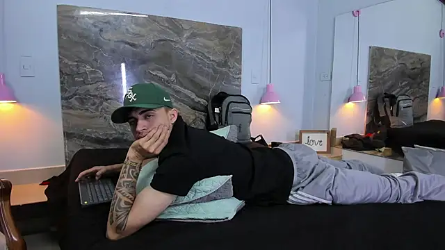 James-06 online show from 04/17/26, 11:46