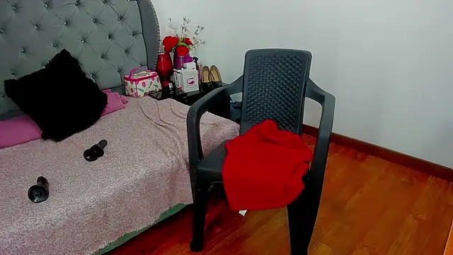 evelott allenx online show from 05/19/26, 01:56